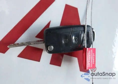 2004 Volkswagen New Beetle Gls from USA, damaged, VIN 3VWCM31Y94M313197